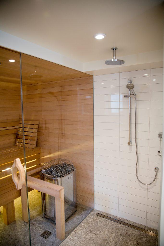 Shower-sauna